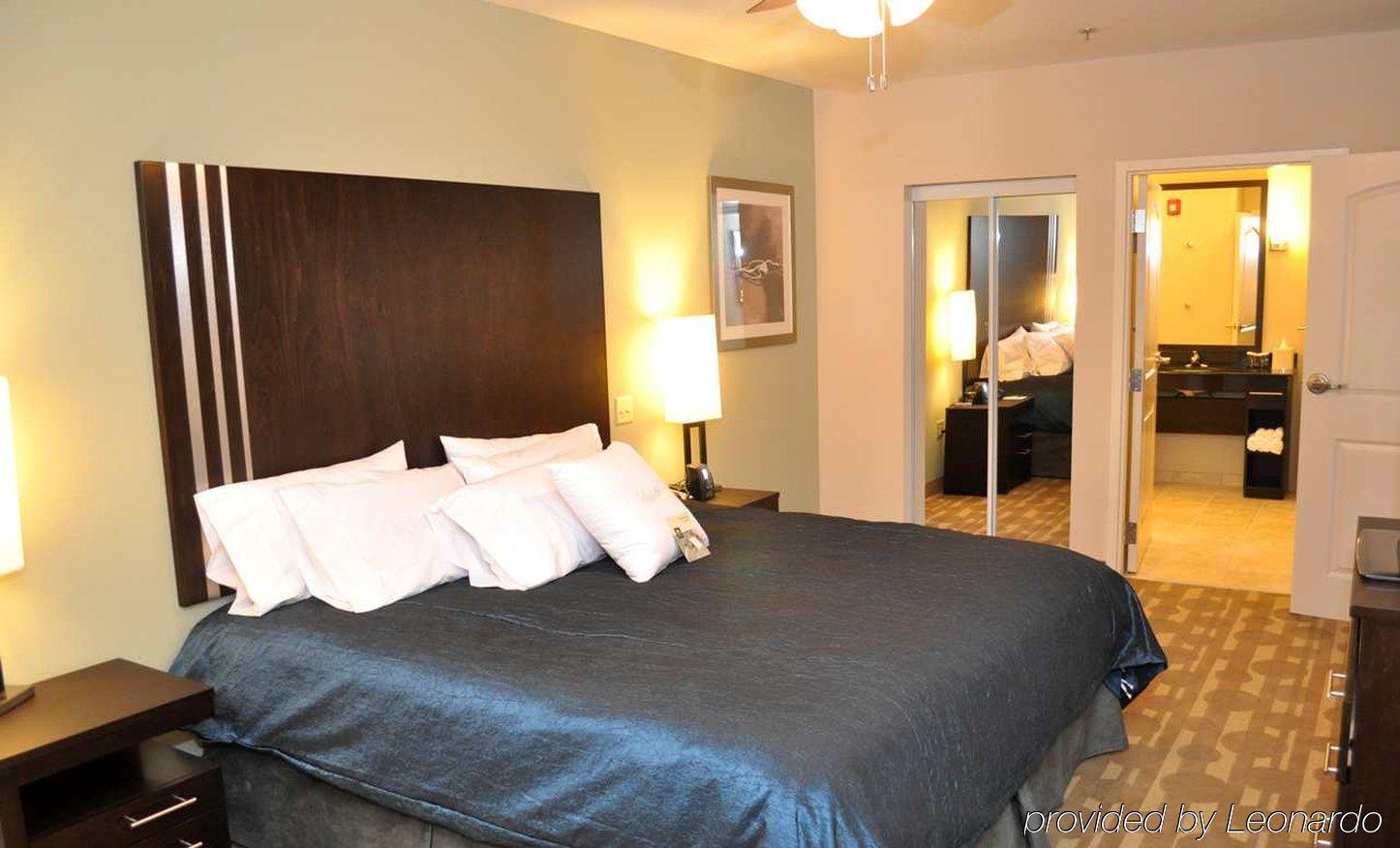 Homewood Suites Fort Wayne Ellisville Room photo
