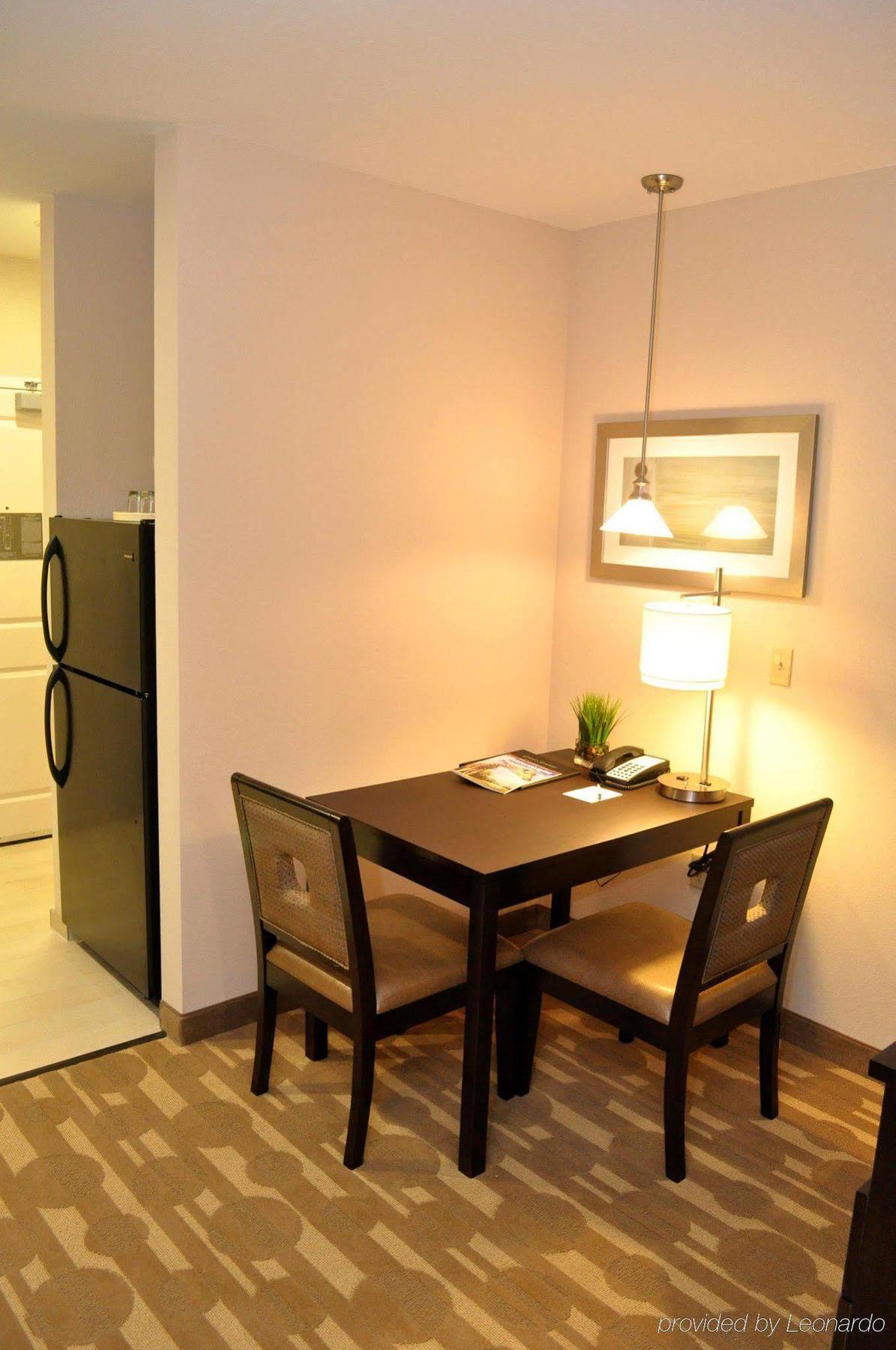 Homewood Suites Fort Wayne Ellisville Room photo
