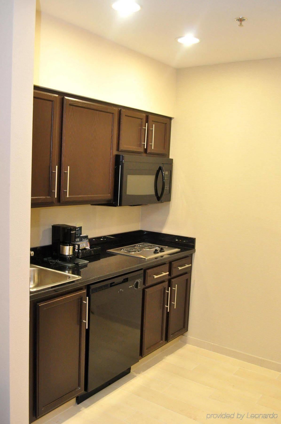 Homewood Suites Fort Wayne Ellisville Room photo